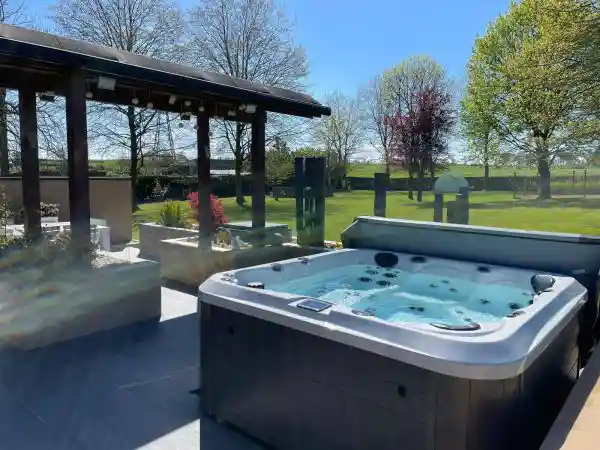 Expert Spa Sales and Setup Services