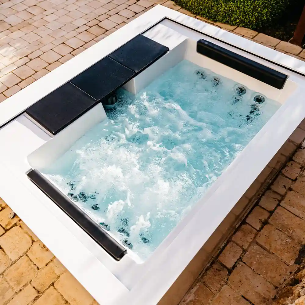 modern and design hot tubs in miami