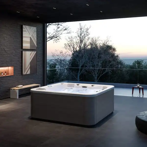 spa in a patio with a view in palm beach wellington